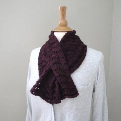 Merlina Keyhole Scarf