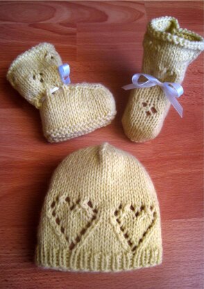 Little Sweetie Hat & Booties Set