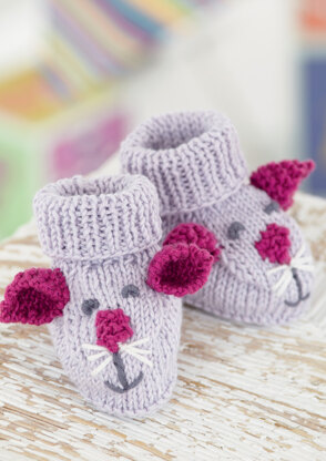 Babies Bootees in Sirdar Snuggly Baby Bamboo DK - 4586 - Downloadable PDF