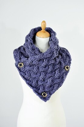 Interlocking Cables Neckwarmer