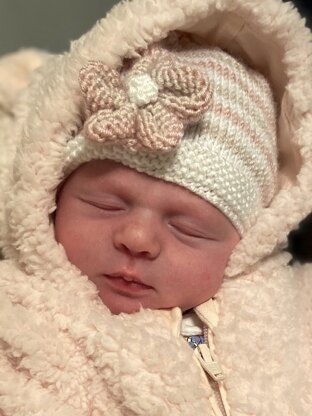 Cute baby beanie with flower