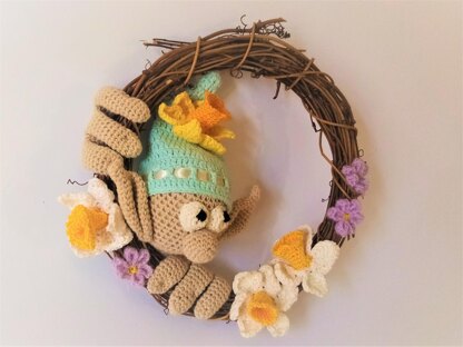 Easter Wreath Garden Gnome