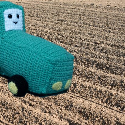 Amigurumi Häkelanleitung für den wuseligen Traktor Terry ♥