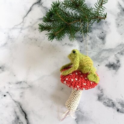 Frog on a toadstool ornament