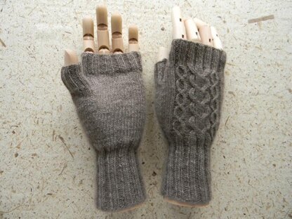 Bavarian Fingerless Mitts