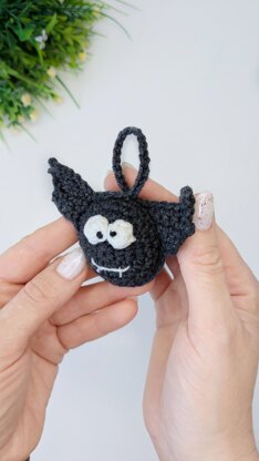 Amigurumi Bat Crochet Pattern: Mini Bat Halloween Keychain