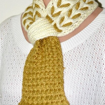 Honey Scarf ( Keyhole / Ascot / Pull-Through / Vintage / Stay On Scarf Knitting Pattern )