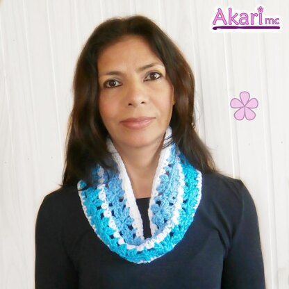 Crochet cowl with flowers _ L10
