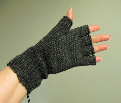 Fingerless Gloves On Two Needles