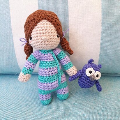 Sleepy Jenny amigurumi doll