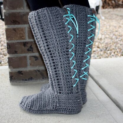 Ribbed Slipper Boots
