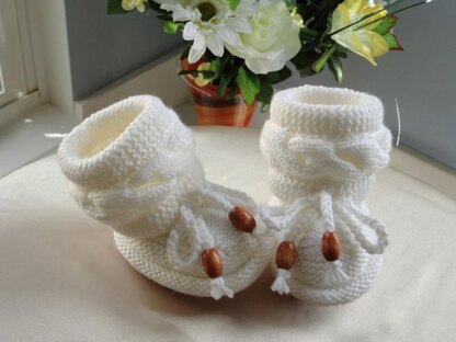 Knitting Pattern Baby Booties Cinderella