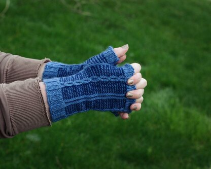 Pinstripes & Chains Mitts