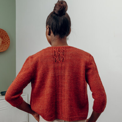 Manos del Uruguay Licorice Lace Cardigan PDF