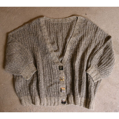 Chasma Cardigan in he Fibre Co. Cirro - Downloadable PDF