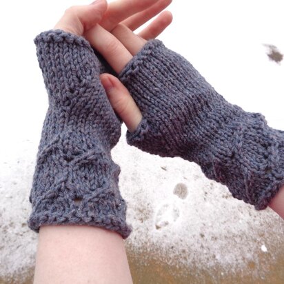 Bluebell Fingerless Gloves