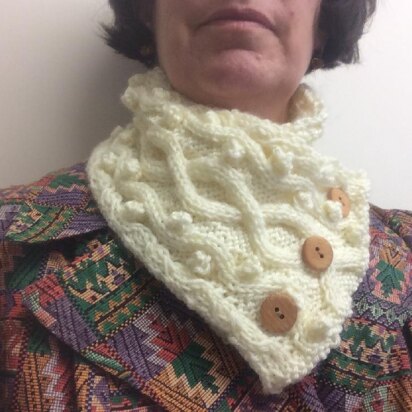 Bobble wave neck warmer