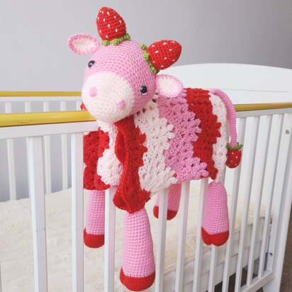 3in1 Strawberry Cow Baby Blanket Cow AmiBlanket