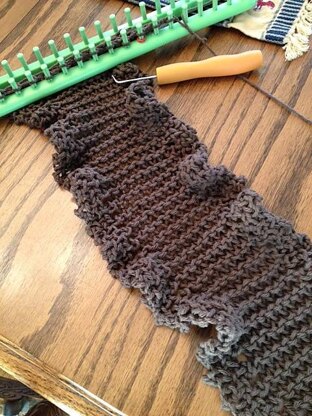 Pikes Peak Ruffle Scarf