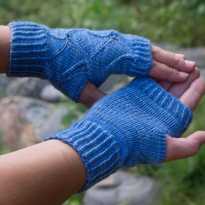 Glass Ripple Mitts