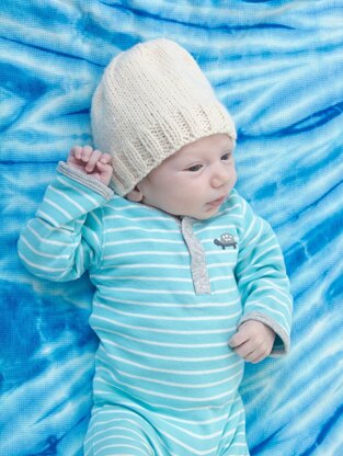 Child's Simple Knit Hat in Lion Brand Wool-Ease - L20402