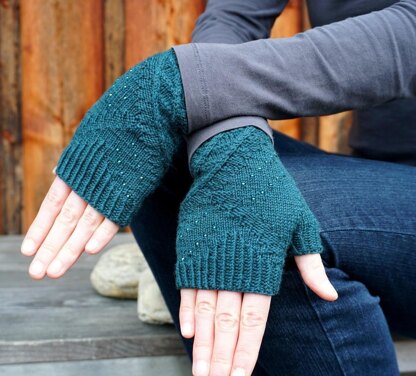 Winding Stairway Mitts