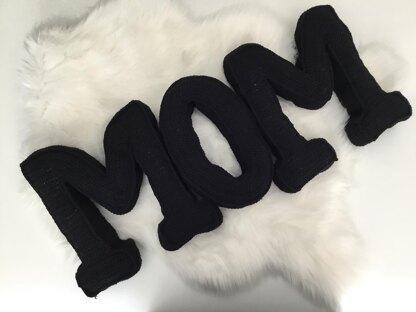 I Love MOM Letter Pillows