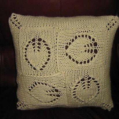 Bulky Entrelac Leaf Pillow