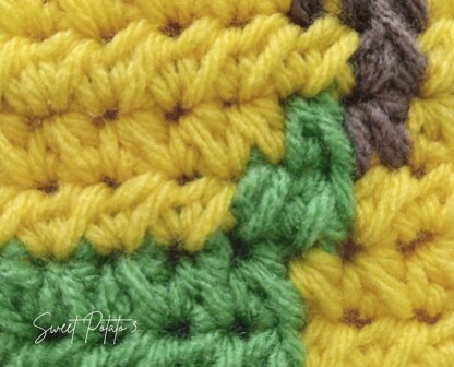 Summer Birds Table Runner