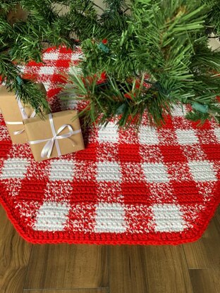 Cozy Cabin Tree Skirt