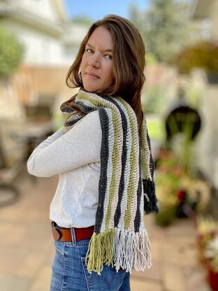 Wavy Beehive Scarf