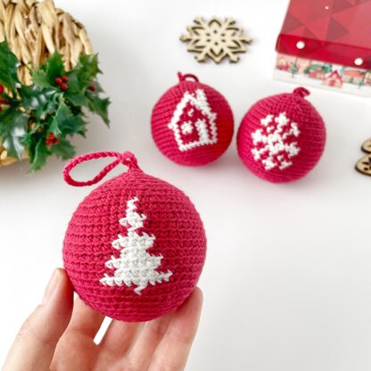 Christmas bauble crochet pattern amigurumi Christmas tree ornament