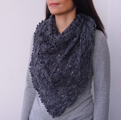 Arrow triangle shawl