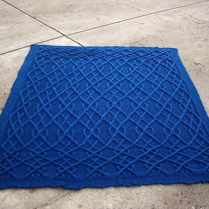 Diamonds Cabled Blanket