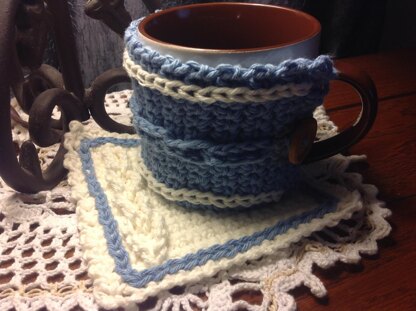 CHAINED Mug Hug and Mug Rug