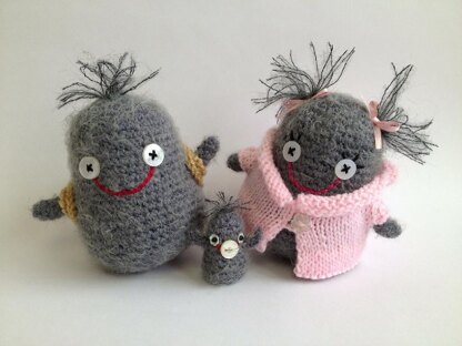 The Fluff Family - Amigurumi creatures and accessories