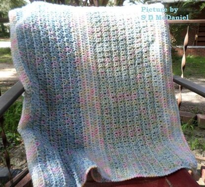 Diamond Mesh Crib Blanket