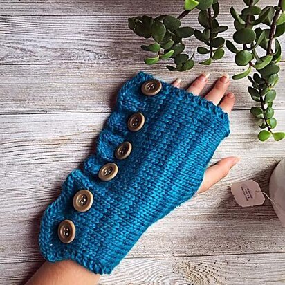 Fauna Fingerless Mitts