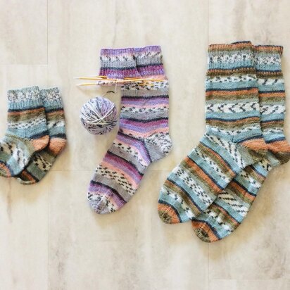 Simple Self-Striping Socks