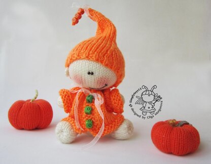 Pebble doll Halloween BOO and two pumpkins