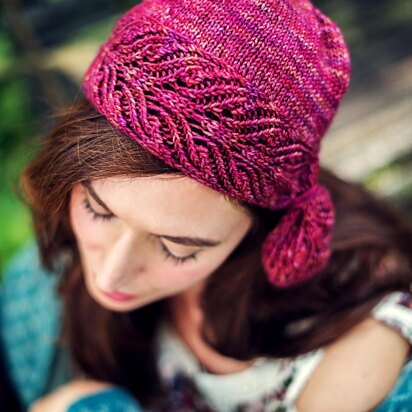 Lonely Hearts Cloche - knitting pattern