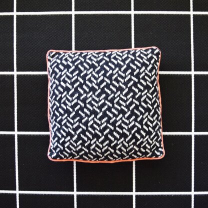 Random Dash Knit Pillow