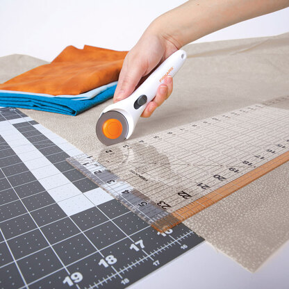 Fiskars Rotary Cutter: Stick: 45mm