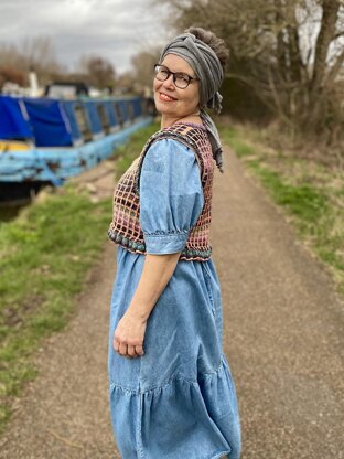 Ruffled Checked Vest