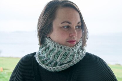 Stella Mini Cowl