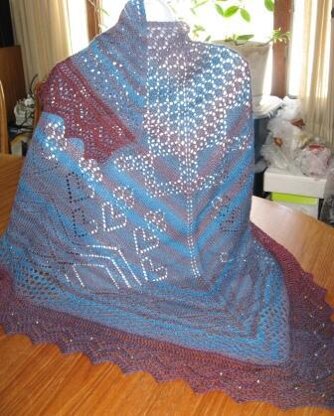 Hearts and Flowers Triangular Shawl