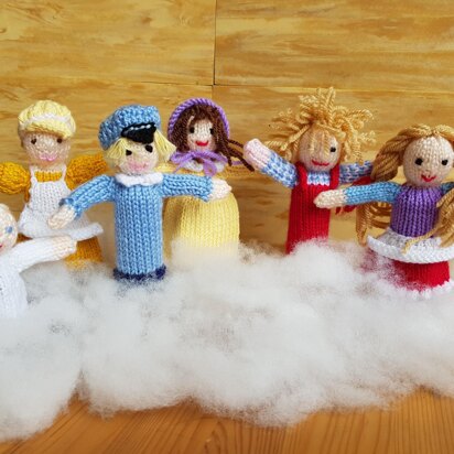 Nursery Rhyme Characters Finger Puppets - knitting pattern