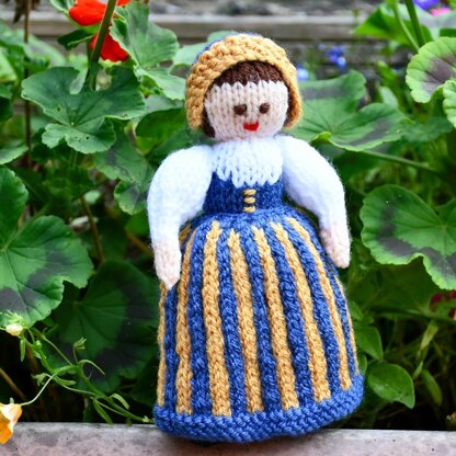 Finland National Costume Doll Knitting Pattern - Toy Knitting Pattern