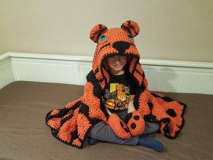 2in1 Safari Tiger Hooded Blanket