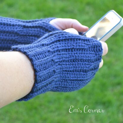 "Knit-Look" Fingerless Gloves